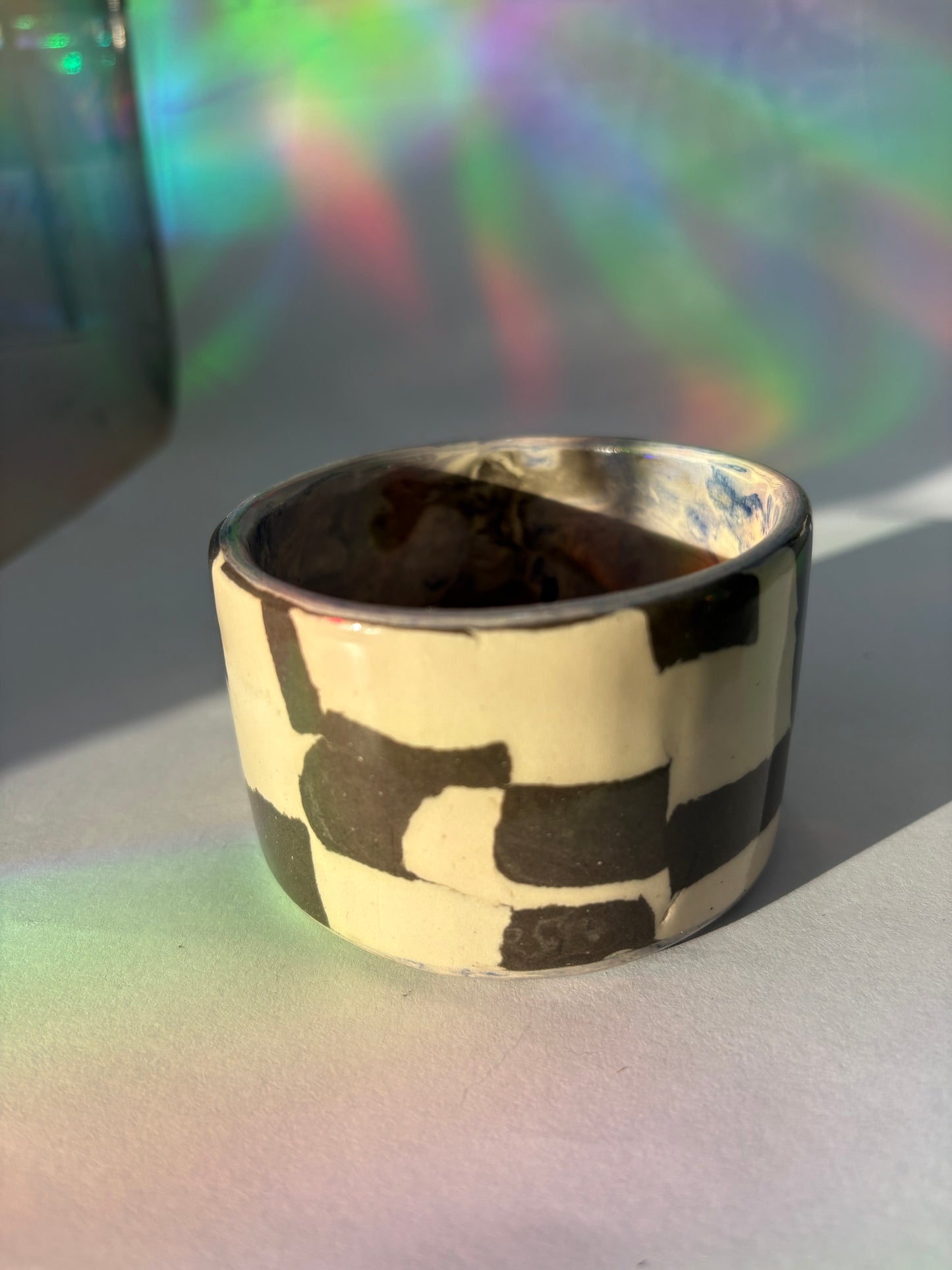 B&W Cup